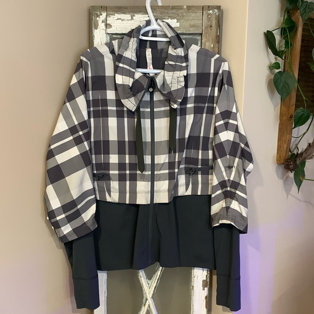 Rare Find Size 12 Lululemon Seek The Peek Running Jacket!